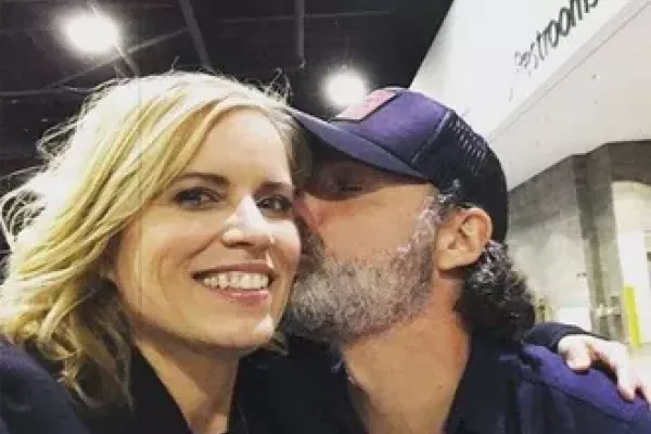 Kim Dickens Is Now Married