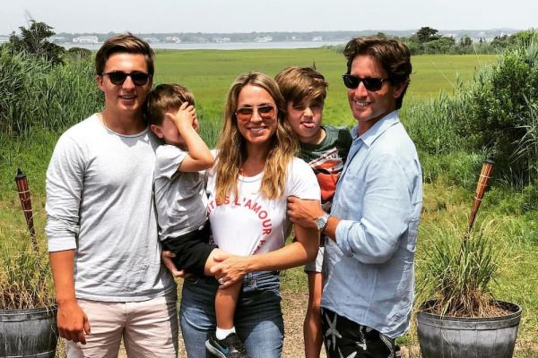 Dr. Nicole Saphier and Her Neurosurgeon Husband Has a Five Member Family