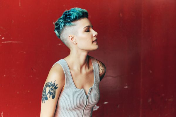 Pop Singer Halsey Has Updated Her Pronouns As ‘She/They’ On Her Official Social Media Handles!