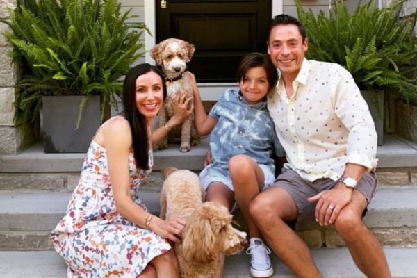 Jeff Mauro with his Family 