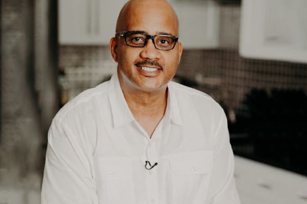 John Henton Had A Dangerous Car Accident But Returned To Filming Fot ‘The Hughleys’ Just 6 Weeks After It!