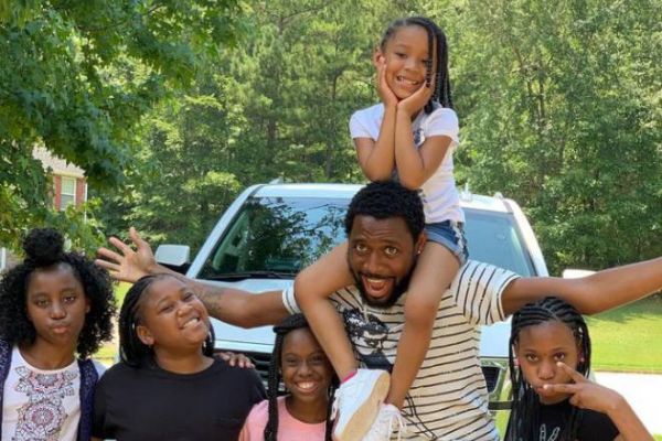 Kountry Wayne with his childrens
