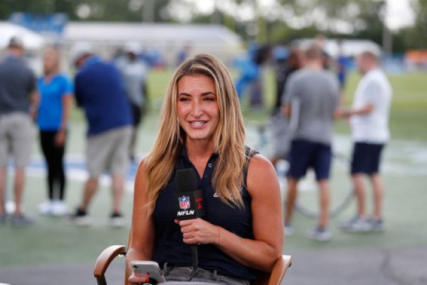 Network Reporter of NFL Cynthia Frelund