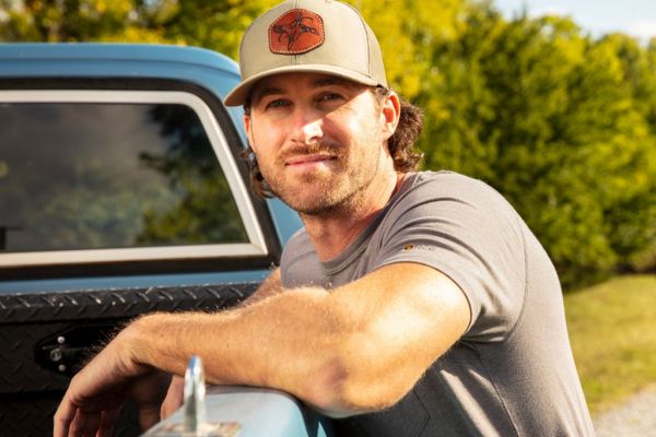 Country Singer Riley Green Will Get Married Only If His Mother Likes The Girl!