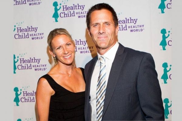Rob Estes And His Wife Erin Have Been Married For Over a Decade.