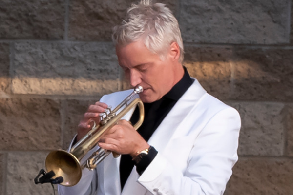 All You Need To Know About Chris Botti Including His Bio, Family, Wife, Ex-Wife, Relationships, Net Worth, And More!