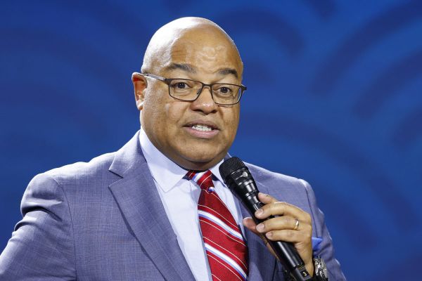 Here's All You Need To Know About Mike Tirico Including His Bio, Age, Family, Career, Sexual Harassments Allegations, Wife, And More! Net Worth 2022, Bio, Age, Career, Family, Rumors