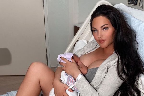 All You Need To Know About Natalie Halcro Including Her Relationships, Baby Daddy, Plastic Surgery, Net Worth, Career, And More! Net Worth 2022, Bio, Age, Career, Family, Rumors