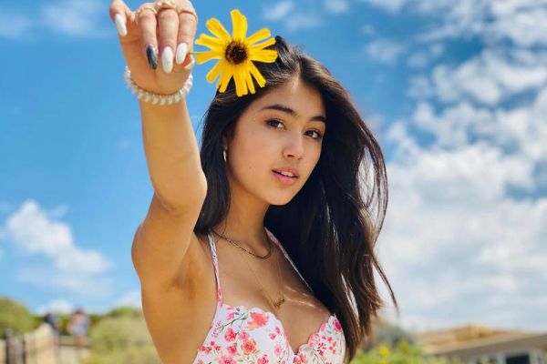 Kylin Kalani’s Parents Might Be Worried Seeing Their Daughter’s Bikini Modeling At The Age Of Just 15!