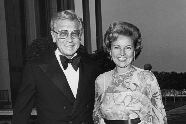 Everything You Need To Know About Margaret McGloin – Allen Ludden’s Wife Including Her Career, Children And More!