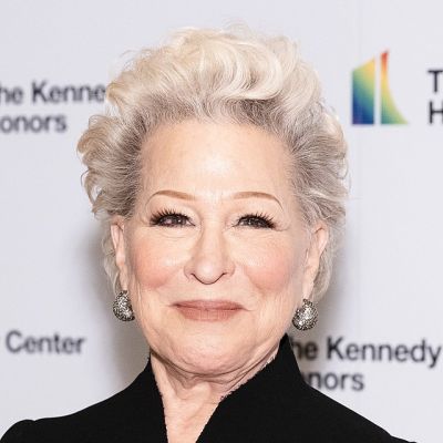 Bette Midler Net Worth 2022 Bio Age Career Family Rumors   Bette Midler 